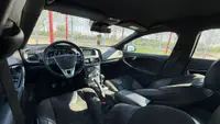 Volvo V40 - foto 14